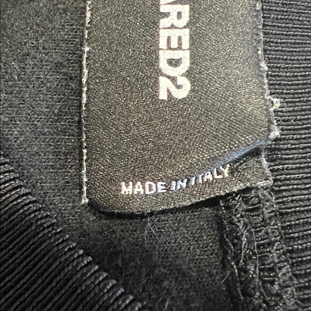 DSQUARED2 Black Crewneck Sweatshirt , made in ITALY ๐ฎ๐น - Picture 7 of 9